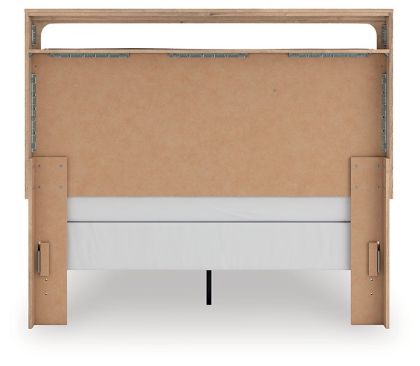 Kinlanni Upholstered Bed