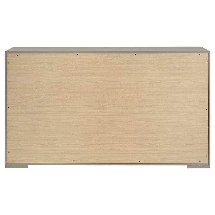 Ives Dresser