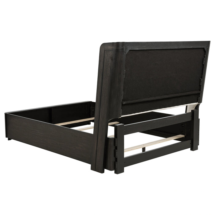 Leandro Wingback Bed